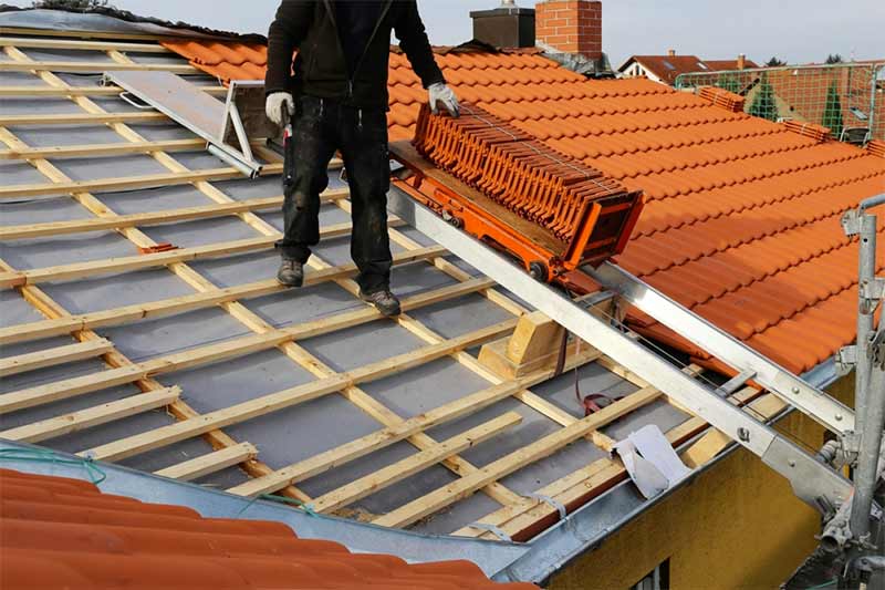 AUGUSTE HABITAT : couvreur dans les Alpes-Maritimes (06) : travaux de charpente, traitement des bois, couverture, zinguerie, nettoyage, démoussage et peinture hydrofuge toiture, étanchéité toit plat terrasse, ravalement peinture façade, nettoyage des extérieurs ... intervention dans les Alpes-Maritimes (06)