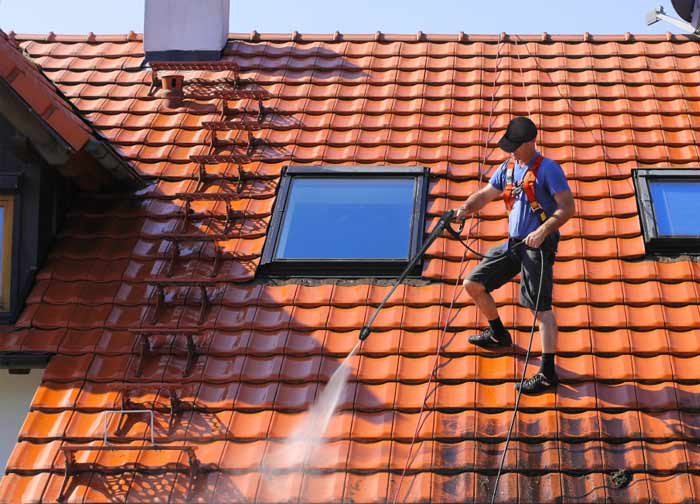 AUGUSTE HABITAT : couvreur dans les Alpes-Maritimes (06) : travaux de charpente, traitement des bois, couverture, zinguerie, nettoyage, démoussage et peinture hydrofuge toiture, étanchéité toit plat terrasse, ravalement peinture façade, nettoyage des extérieurs  ... intervention dans les Alpes-Maritimes (06)